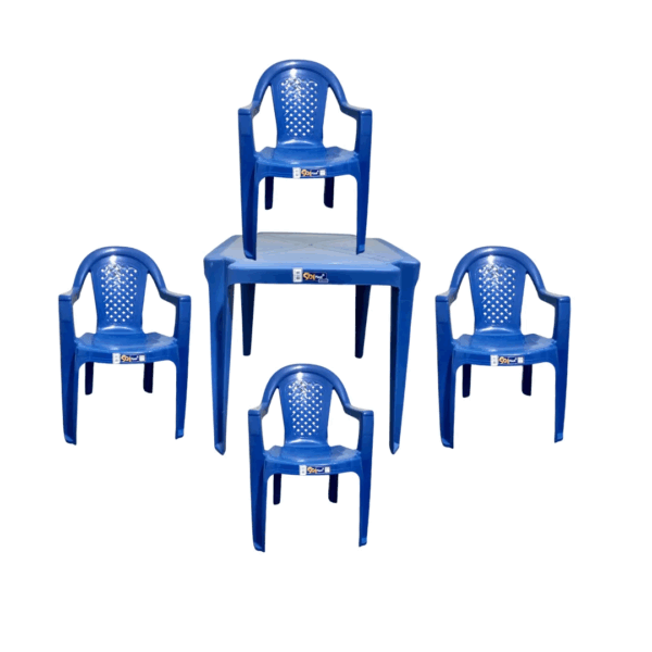 Jogo de Plastico (4 Poltronas + 1 Mesa Coruripe)